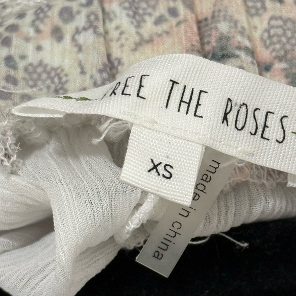 Free the Roses Multicolor Off-Shoulder Blouse - Picture 3 of 4